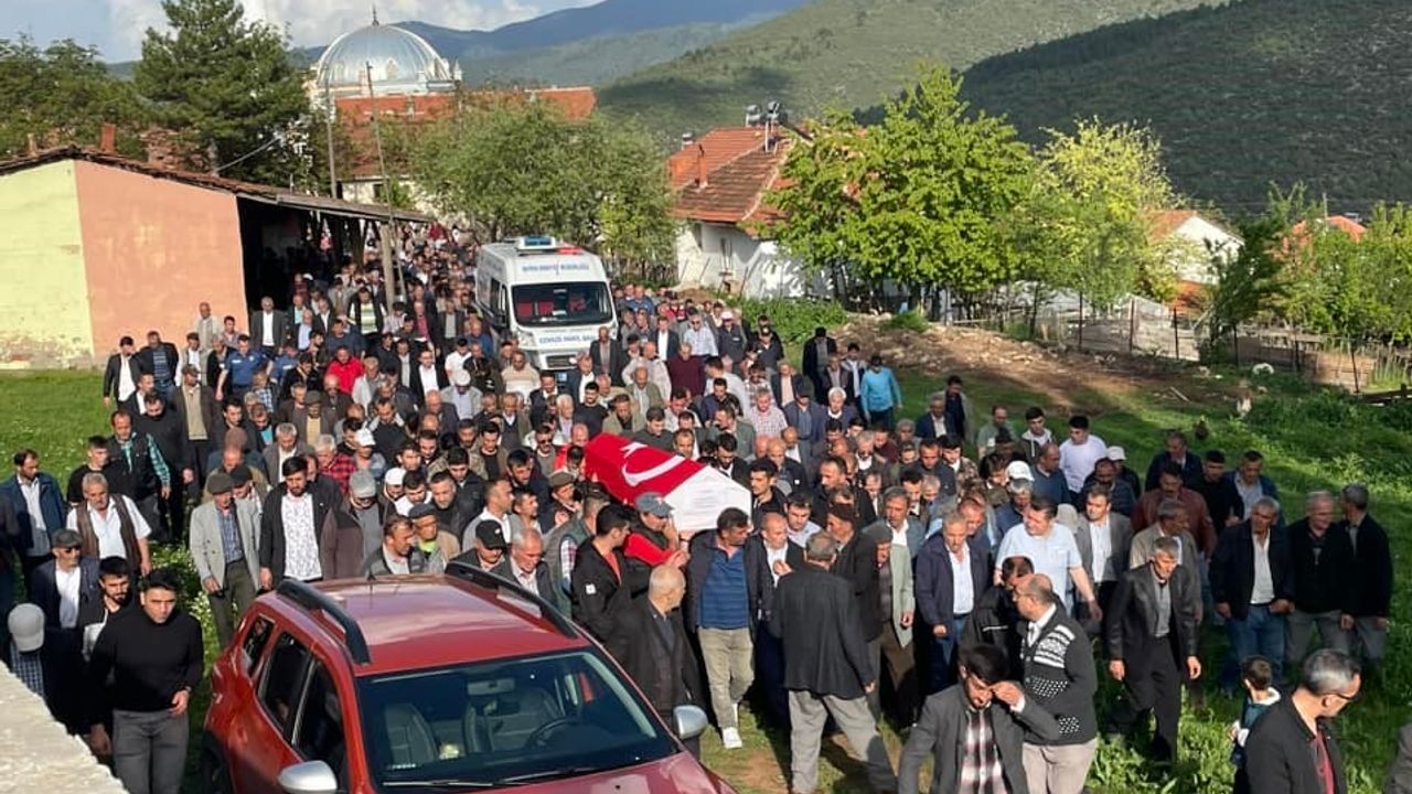 Hayatını kaybeden polis memuru Şenol Esen Simav’da toprağa verildi