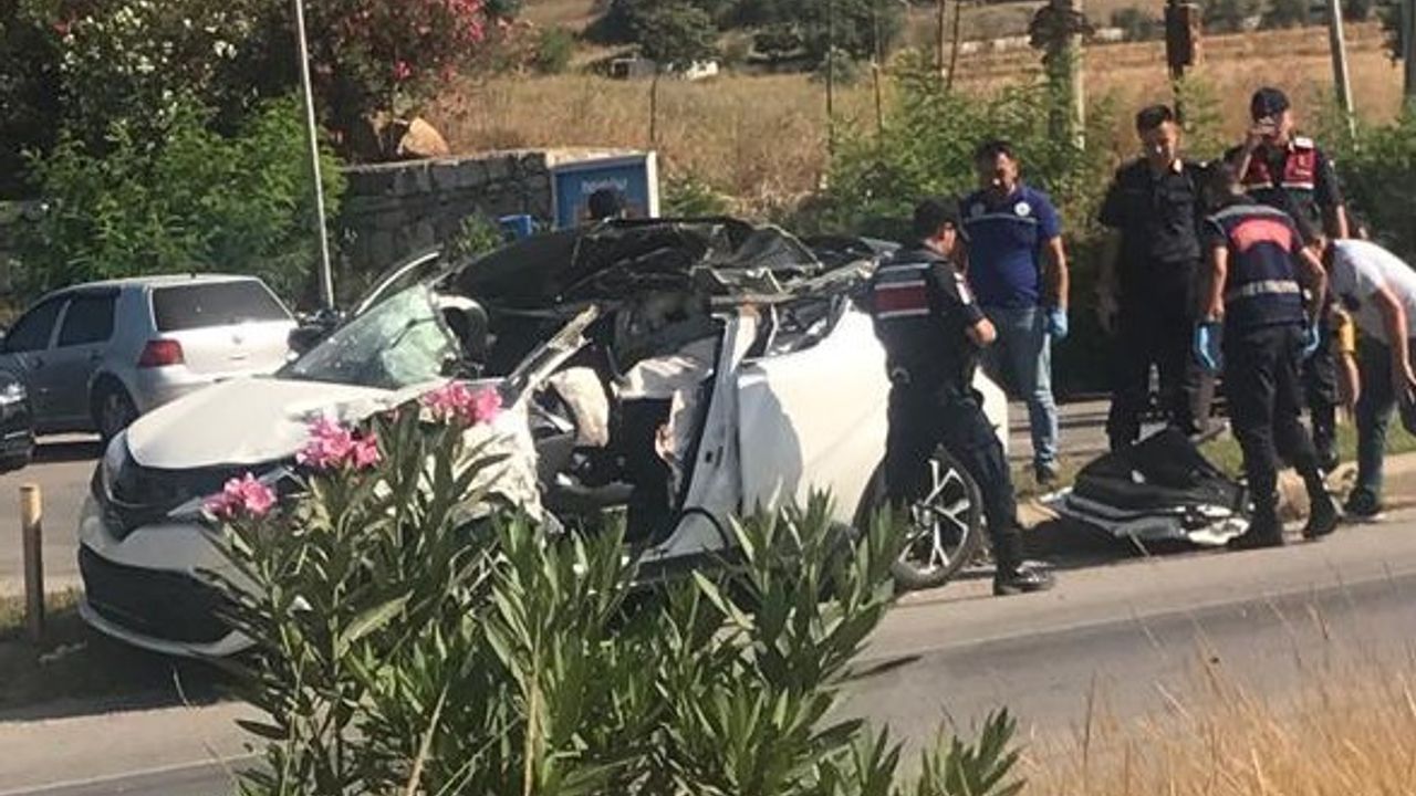 Kamyona çarpan otomobil sürücüsü hayatını kaybetti