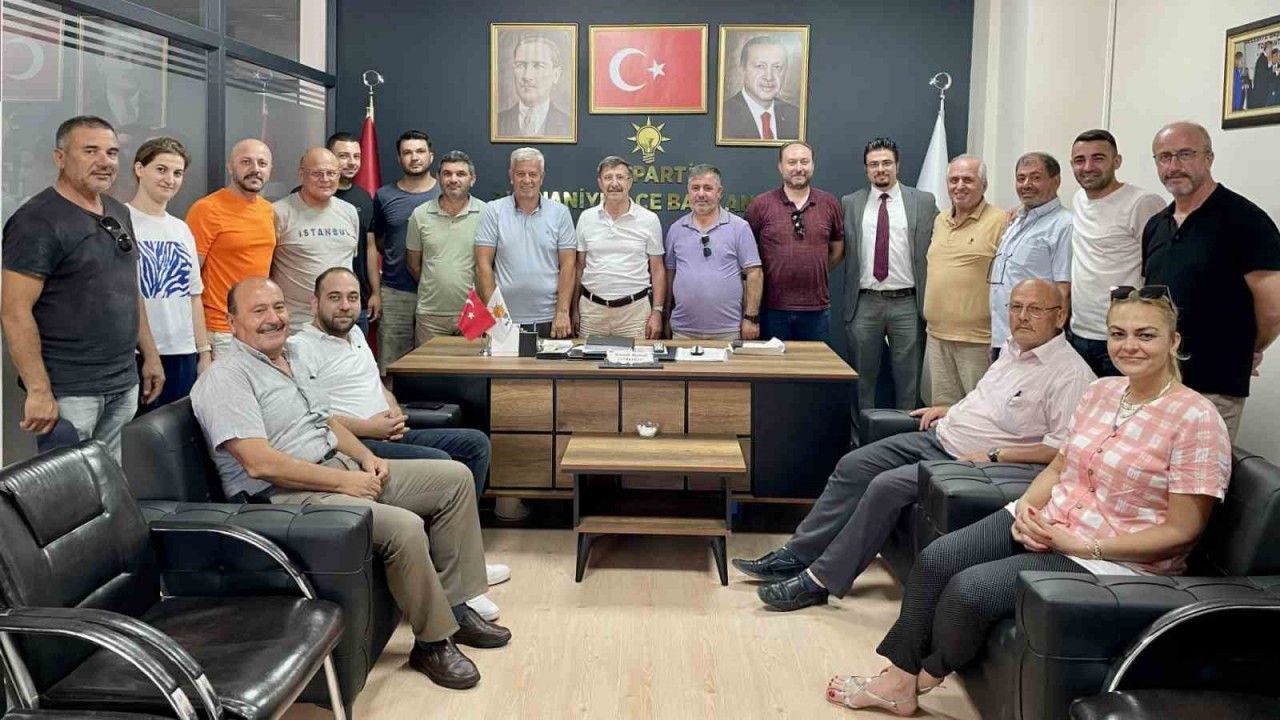Burhaniye Ak Parti’de Namık Kemal Gedikoğlu istifa etti