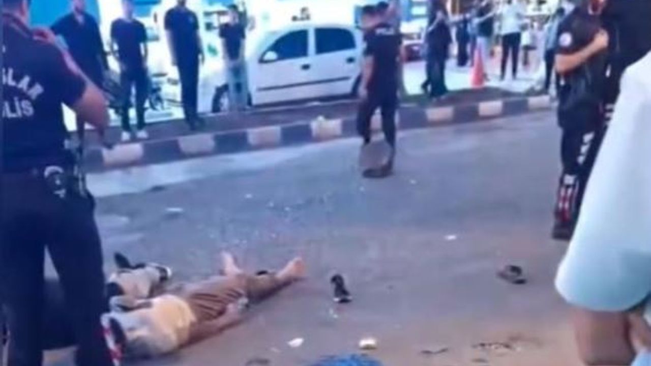 Polisin "dur" ihtarına uymayan motosikletin sürücüsü kaza yaptı: 2 yaralı