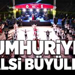 Cumhuriyet Valsi büyüledi