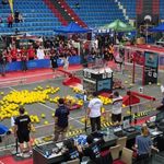 Robotlar spor salonunda yarıştı