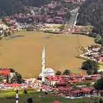 Trabzon’da Uzungöl’ün rengi değişti: Turkuazdan kahverengiye