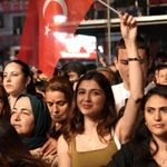 Antalya’da 30 Ağustos’ta Derya Uluğ konser verecek
