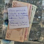Sabah dükkanına gelen esnaf karşılaştığı manzara ile duygulandı