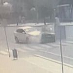 Ters yönden çıkan araç otomobille çarpıştı