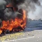 Otoyolda feci kaza: Tır alev aldı, 1 kişi hayatını kaybetti