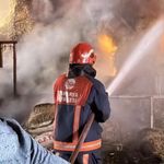 Samanlık alev alev yandı, 4 kişi dumandan etkilendi