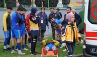 Futbolcunun diz kapağı çıktı