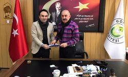 Tüm Bel-Sen sözleşme dosyasını Başkan Öztürk’e teslim etti
