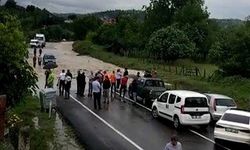 Bartın’da dereler taştı, karayolları ulaşıma kapandı