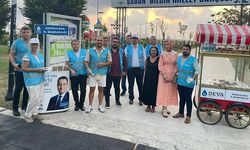 Deva Partisi vatandaşlara aşure ikram etti