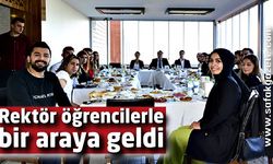 Rektör öğrenci temsilcileriyle bir araya geldi