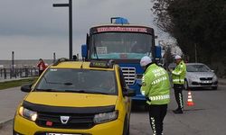 Trafik ekipleri, ticari taksi ve minibüsleri denetledi