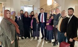 AK Parti Teşkilatı Huzurevini ziyaret etti