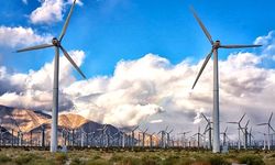 Rüzgar Enerjisi Santralleri: Sürdürülebilir Elektrik Üretimindeki Rolü ve Teknolojik İlerlemeler