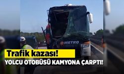Yolcu otobüsü kamyona çarptı! 14 kişi yaralandı
