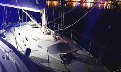 Yelkenli teknede 13 göçmen yakalandı
