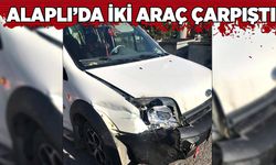 Alaplı’da iki araç çarpıştı!