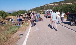Isparta’da minibüs ile pat pat çarpıştı: 1 ölü, 12 yaralı