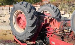 Kırklareli’nde traktör devrildi: 2 yaralı