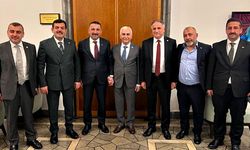 Vali Hacıbektaşoğlu, AK Parti Milletvekilleri ile bir arada