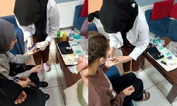 Düzce hemşirelik öğrencileri yurtta şeker ölçümleri yaptı