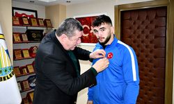 Türkiye Şampiyonu Alperen Atar'dan başkana makamında ziyaret