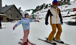 Bolu'nun beyaz örtüsü Kartalkaya'da serildi: Kayak sezonu açıldı!