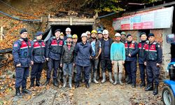 Jandarma madencileri kutladı