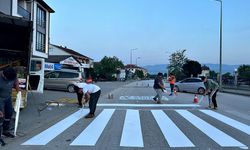 Çilimli Belediyesi yaya ve yol çizgilerini yeniliyor