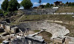 Antik tiyatro kazıları yeniden başladı