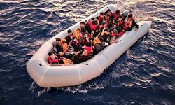 Şişme bottaki 31 düzensiz göçmen yakalandı