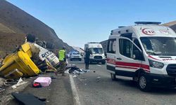 Erzincan’da tır ile otomobil çarpıştı: 4 ölü, 2 yaralı