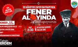 Zafer Bayramı Kutlamaları için Fener Alayı ve konser düzenlendi