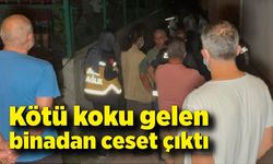 Kötü koku gelen binadan ceset çıktı