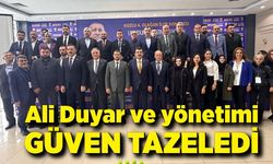 Ali Duyar ve yönetimi güven tazeledi