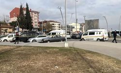 Park halindeki minibüste ölü bulundu