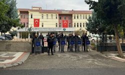 Polislere taşlı saldırıda 10 tutuklama