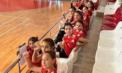 Alaplı Merkez Ortaokulu Voleybol Takımı Zonguldak Şampiyonası'nda