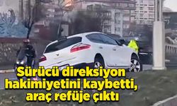 Sürücü direksiyon hakimiyetini kaybetti, araç refüje çıktı