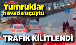 Trafikte yumruklar havada uçuştu: Trafik kilitlendi