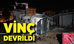 Vinç devrildi, sürücü yaralı kurtuldu