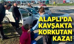 Alaplı'da Yalı Kavşağı ışıklarında kaza