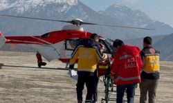 Helikopter ambulans Melisa bebek için havalandı