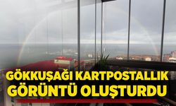 Gökkuşağı kartpostallık görüntü oluşturdu