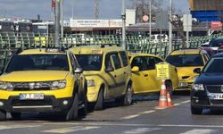 İzmir’de taksilerde indi-bindi ücreti 180 liraya çıktı
