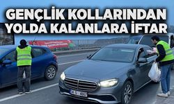 Gençlik kollarından yolda kalanlara iftar