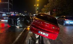 3 araçlı zincirleme kaza: 2 yaralı