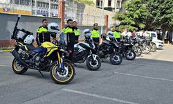 Motor kullanmasını bilmeyen polisler 25 günde profesyonel motosiklet sürücü oldu